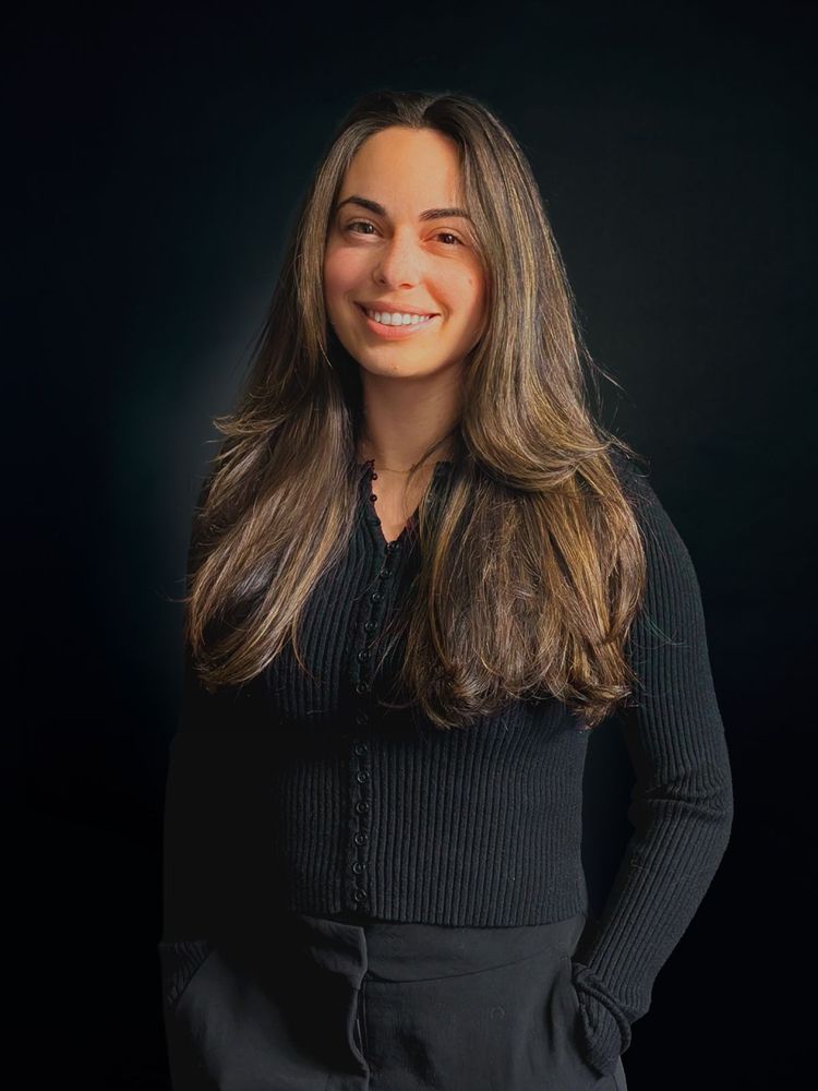 Lili <br><span class='yellow'>Trottier</span>-Digital Marketing Strategist